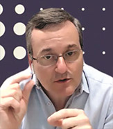 Foto do pesquisador André Carvalho